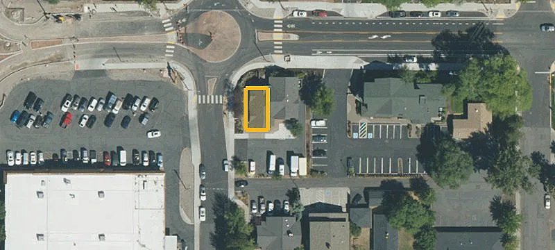 1055 Newport Ave