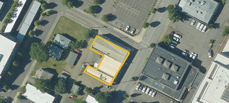 865 Ct Ave