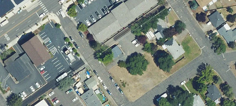 45 6th St
