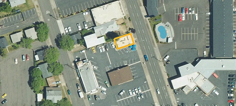 415 Riverside Ave