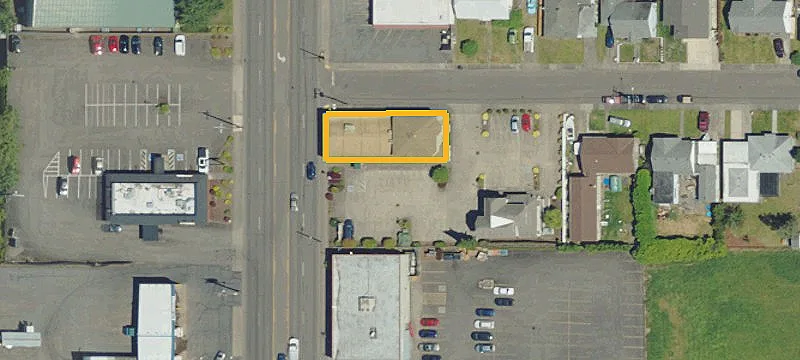 1711 Main St