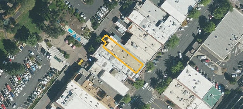 903 Wall St