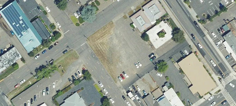 80 1st St