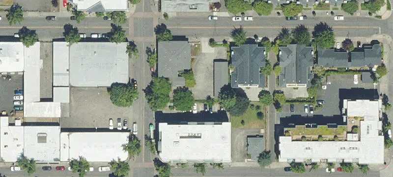 100 Wi Ne 4th St