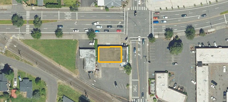 22 Wi Nw Division St