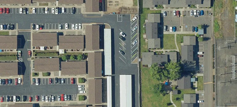 2784 Douglas Ave