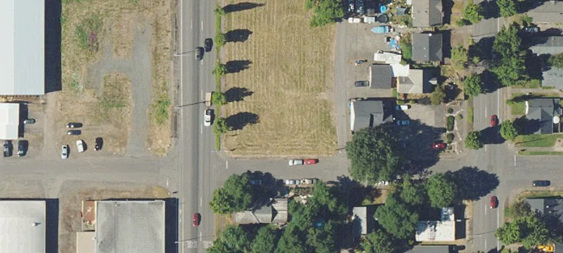 2210 Commercial NE St