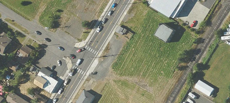 875 Hwy 99w