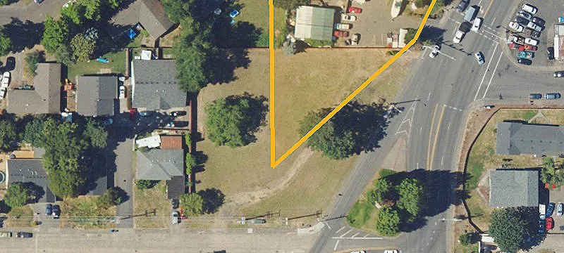 3245 Riv N Rd