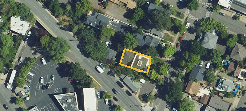 153 Oak St