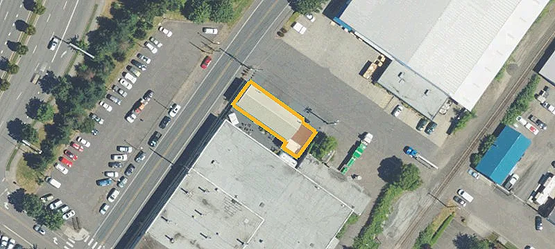 1518 Main St