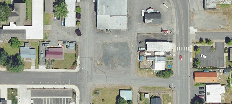 250 2nd Ave