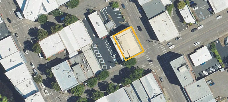 215 Main St