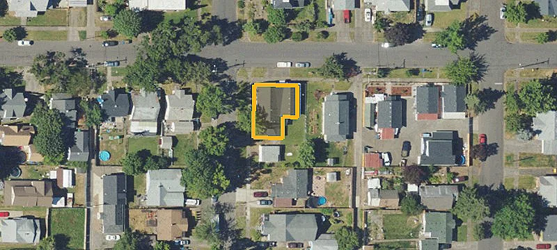 800 Highland NE Ave