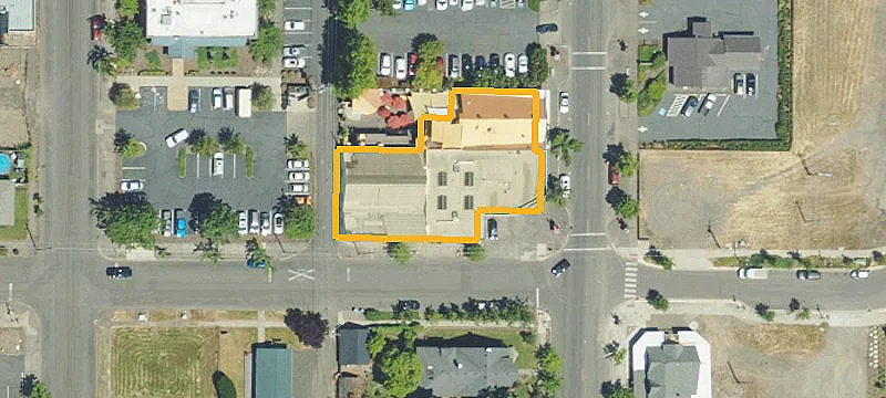 386 Main St