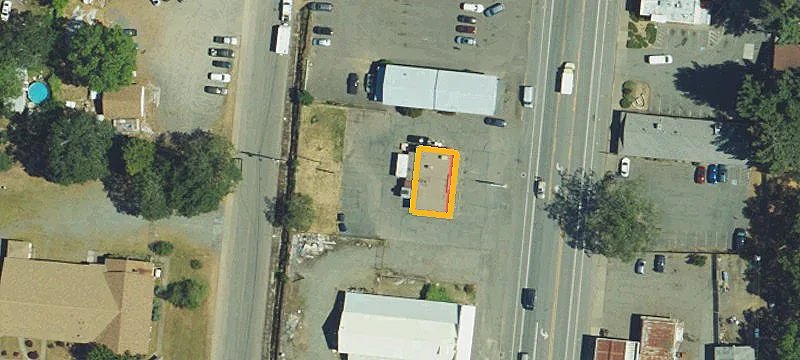220 Redwood Hwy