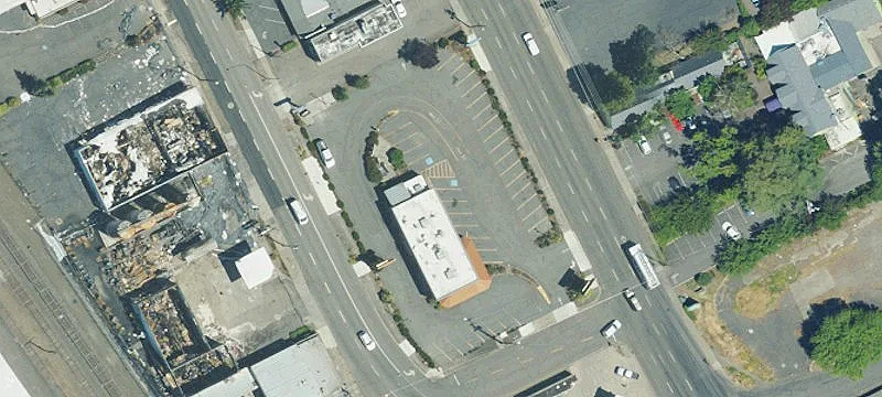 940 Riverside Ave