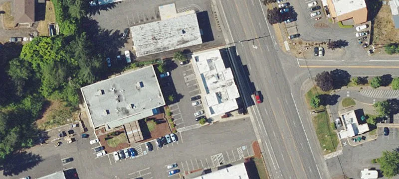3883 Commercial SE St