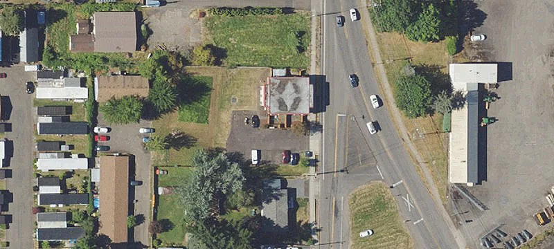 711 Deskins St