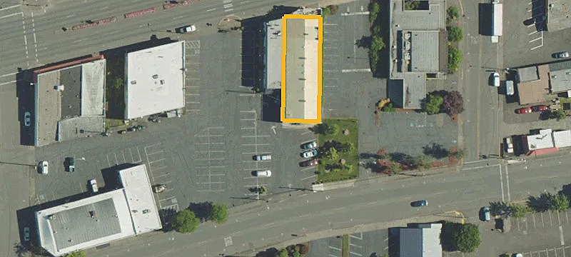 1351 Main St