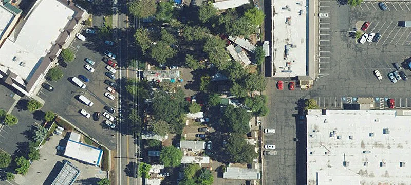 1565 Siskiyou Blvd