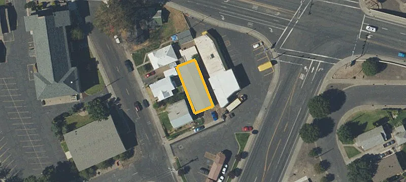 907 Emigrant Ave