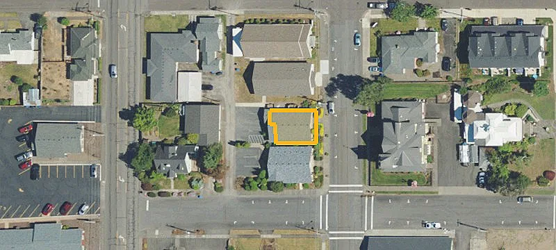 627 2nd Ave