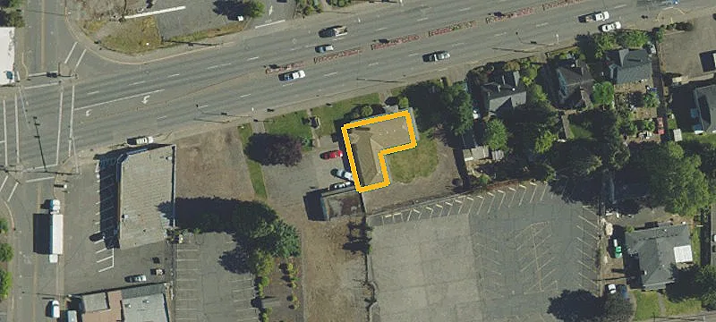 1575 Main St