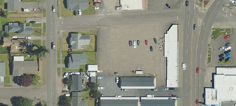 1270 Main St