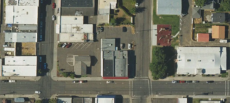 13 5th Ave