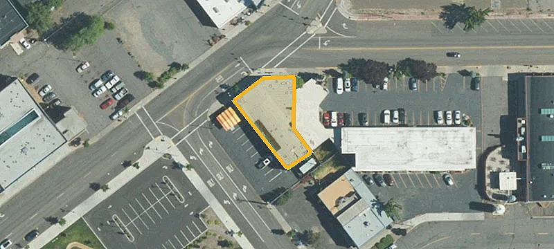 1204 Main St