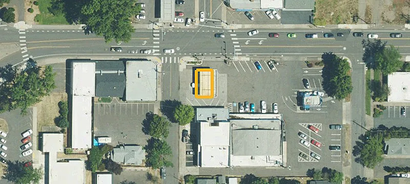 600 Main St