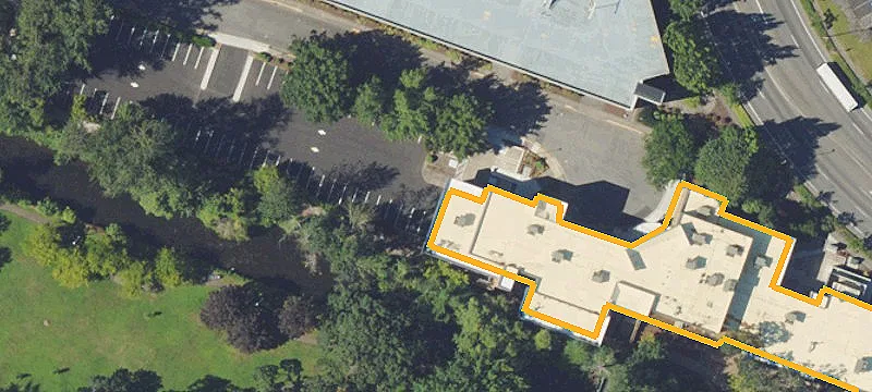 700 Bellevue SE St