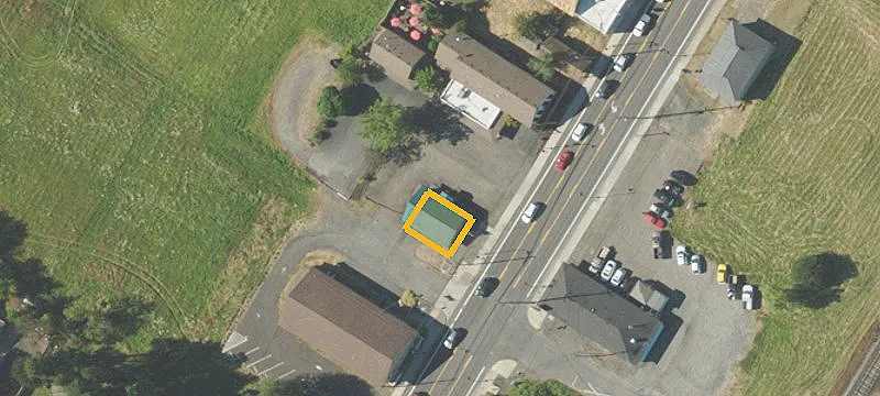 992 Hwy 99w