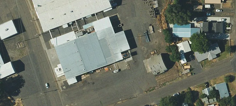 1573 Main St