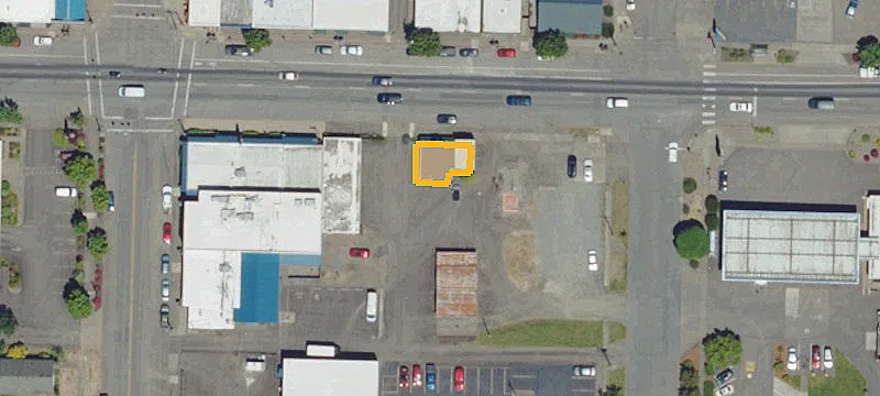 1332 Main St