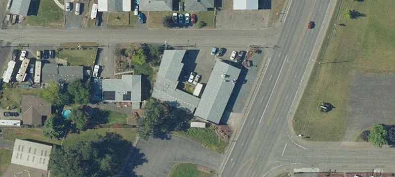 10 Oak St