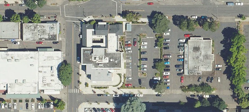 4212 Broadway