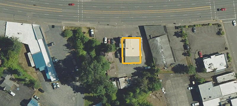 915 Main St