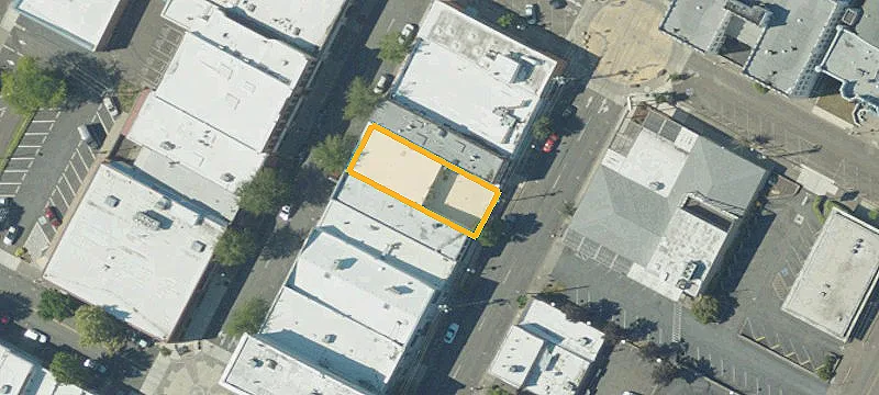 627 Jackson St