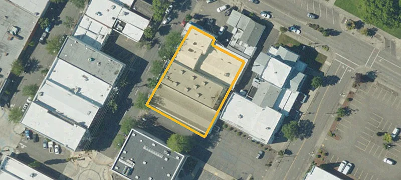 431 Main St