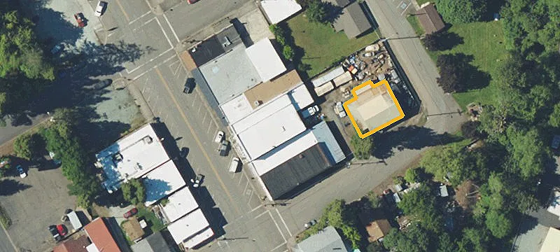 425 Main St