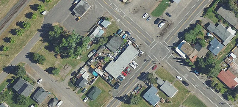 340 Douglas NE Ave