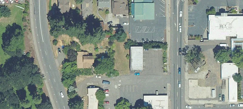 1212 June St
