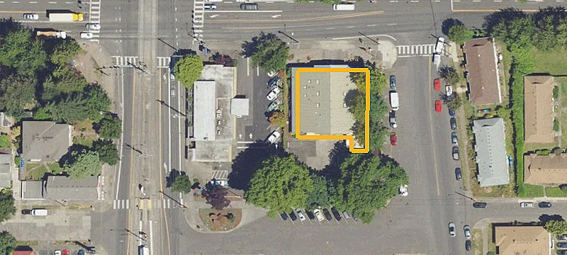 4550 Wi N Interstate Ave