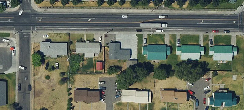 320 Elm Ave