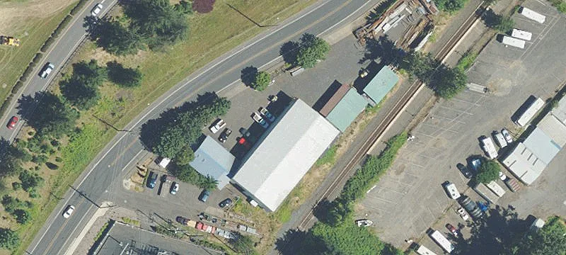 1800 Main St
