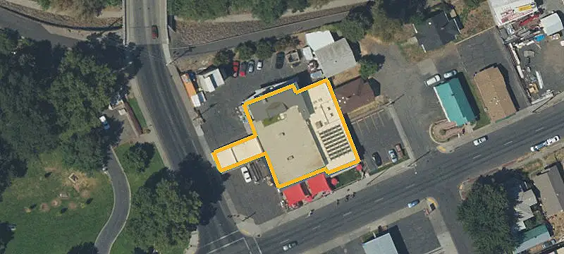 911 Ct Ave