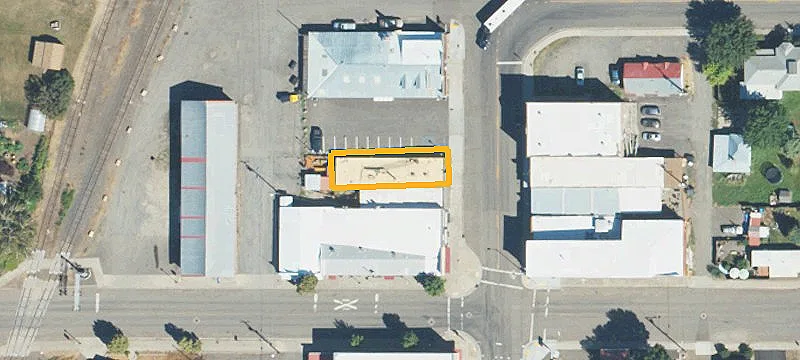 52 8th Ave