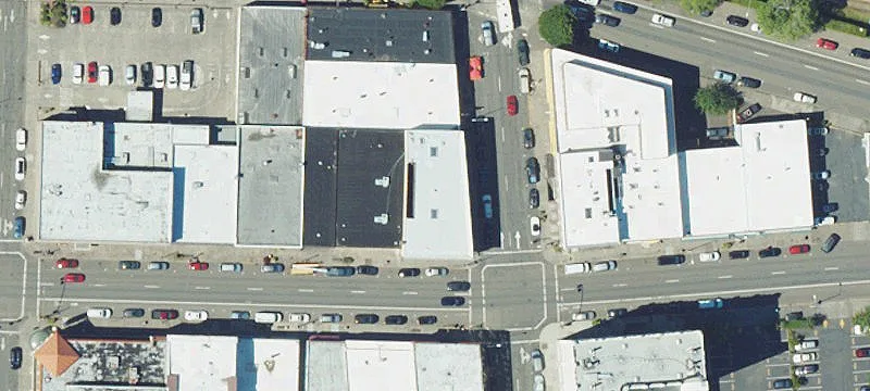 1360 Commercial St